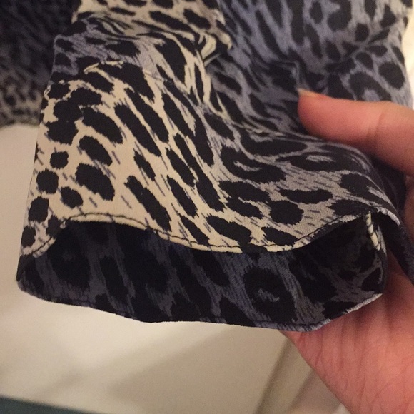Leopard Print Blouse - Picture 3 of 4
